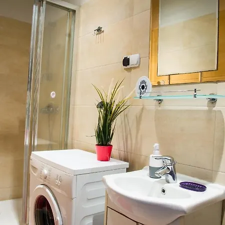 Brązowy Narutowicza 11 Apartament